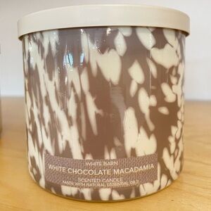 White Barn White Chocolate Macadamia Scented Candle